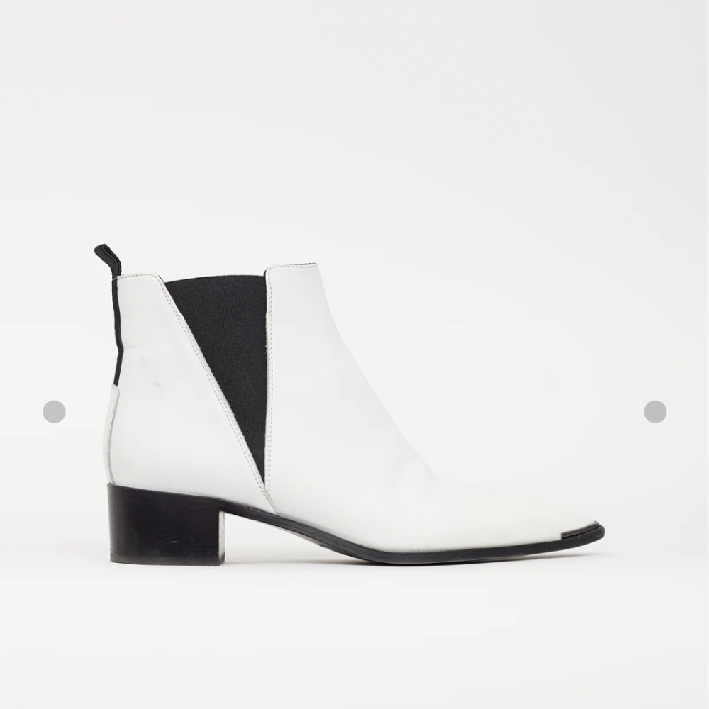 NWB Acne Studios White Leather Chelsea Ankle Boots